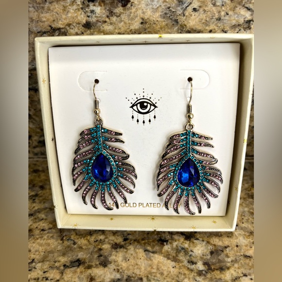 eye candy Jewelry New In Box Crystal Peacock Feather Drop Earrings